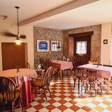 Hospederia Santillana Hotell