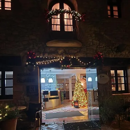 Hospederia Santillana 3*