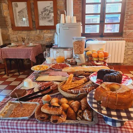 Hospederia Santillana Hotel