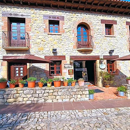 Hospederia Santillana Hotell 3*