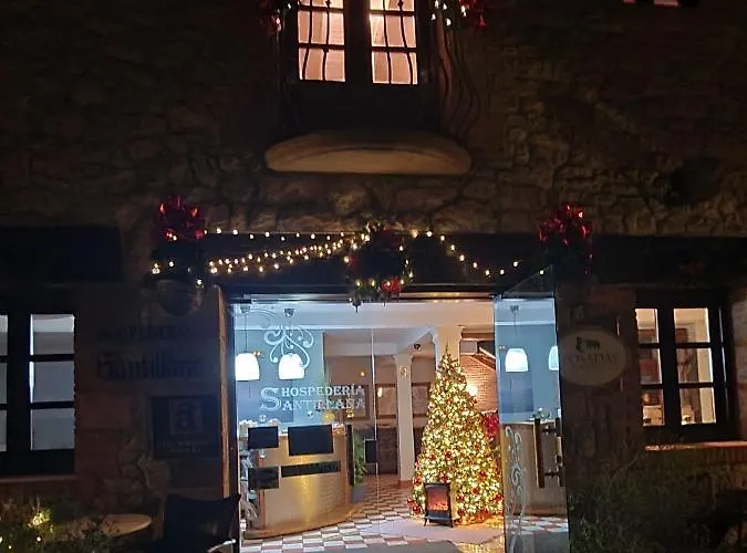 Hospederia Santillana 3*