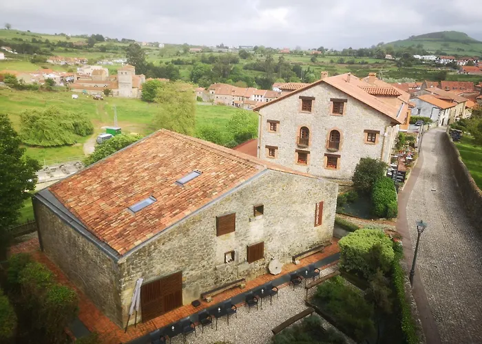 Hospederia Santillana Hotell 3*