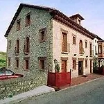 Hospederia Santillana 3*