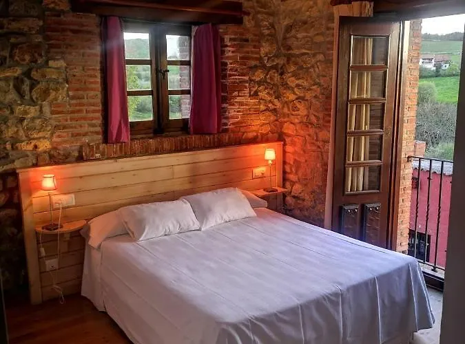 Hotel Hospederia Santillana 3*