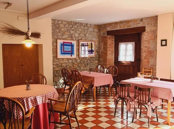 Hospederia Santillana Hotel